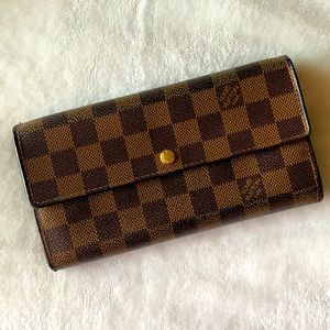 Authentic LOUIS VUITTON Sarah Wallet